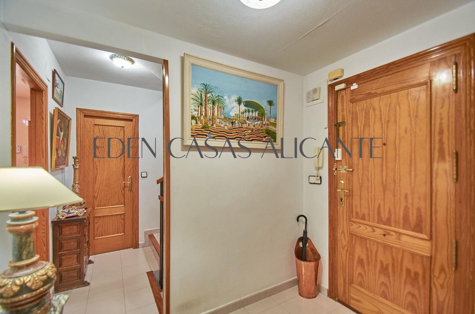 4 makuuhuone Bungalow myytävänä paikassa San Juan de Alicante / Sant Joan d'Alacant mukana 
autotalli - 550 000 € (Ref: 10100364)