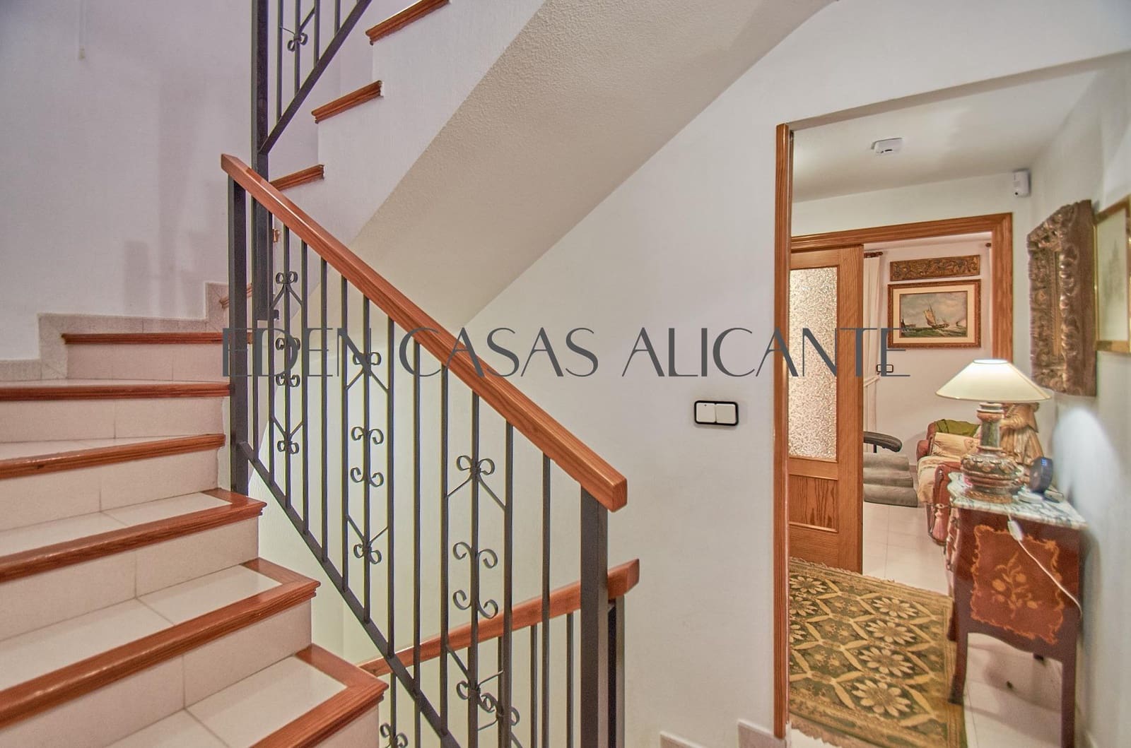 4 makuuhuone Bungalow myytävänä paikassa San Juan de Alicante / Sant Joan d'Alacant mukana 
autotalli - 550 000 € (Ref: 10100364)