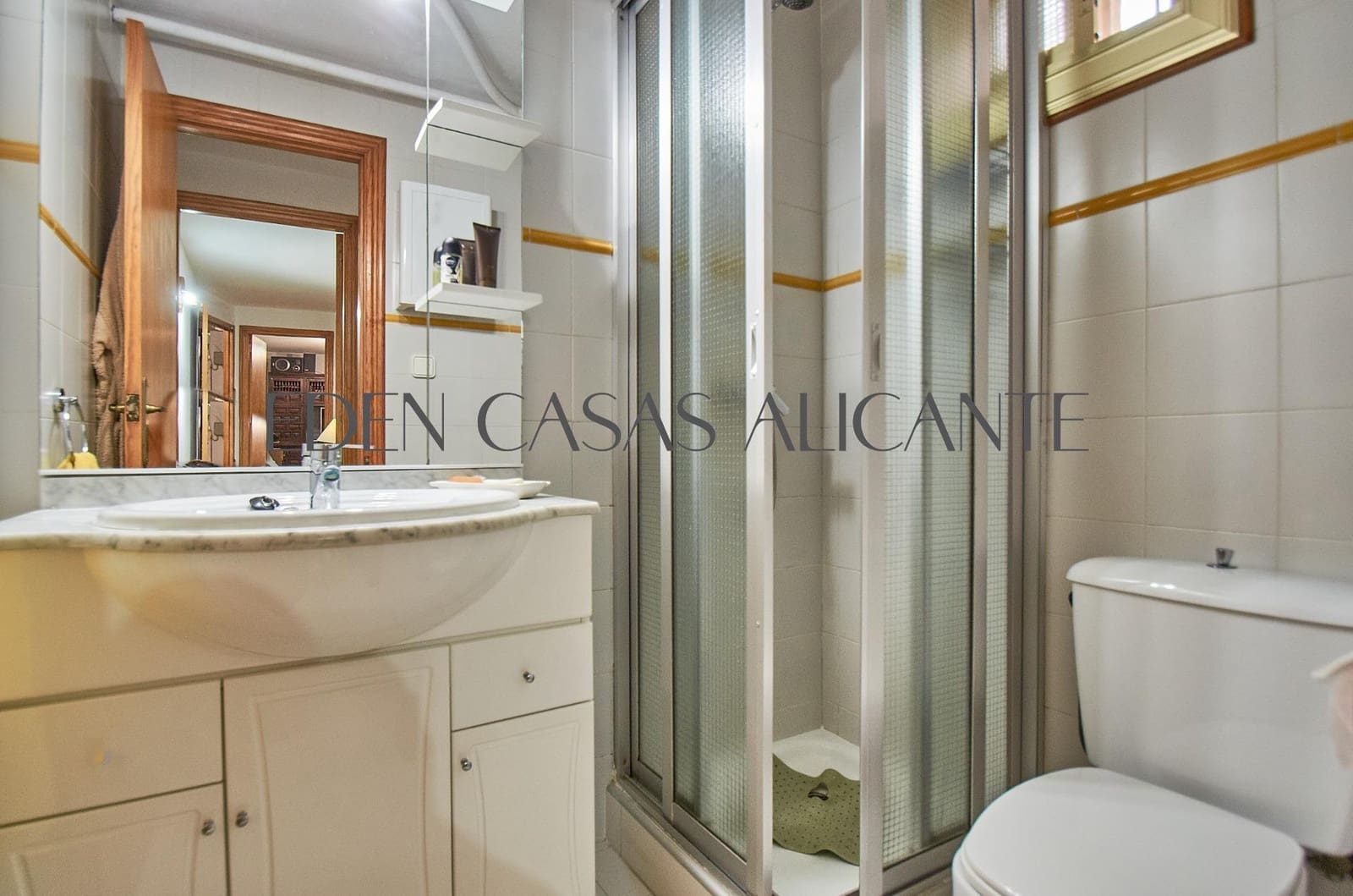 4 makuuhuone Bungalow myytävänä paikassa San Juan de Alicante / Sant Joan d'Alacant mukana 
autotalli - 550 000 € (Ref: 10100364)