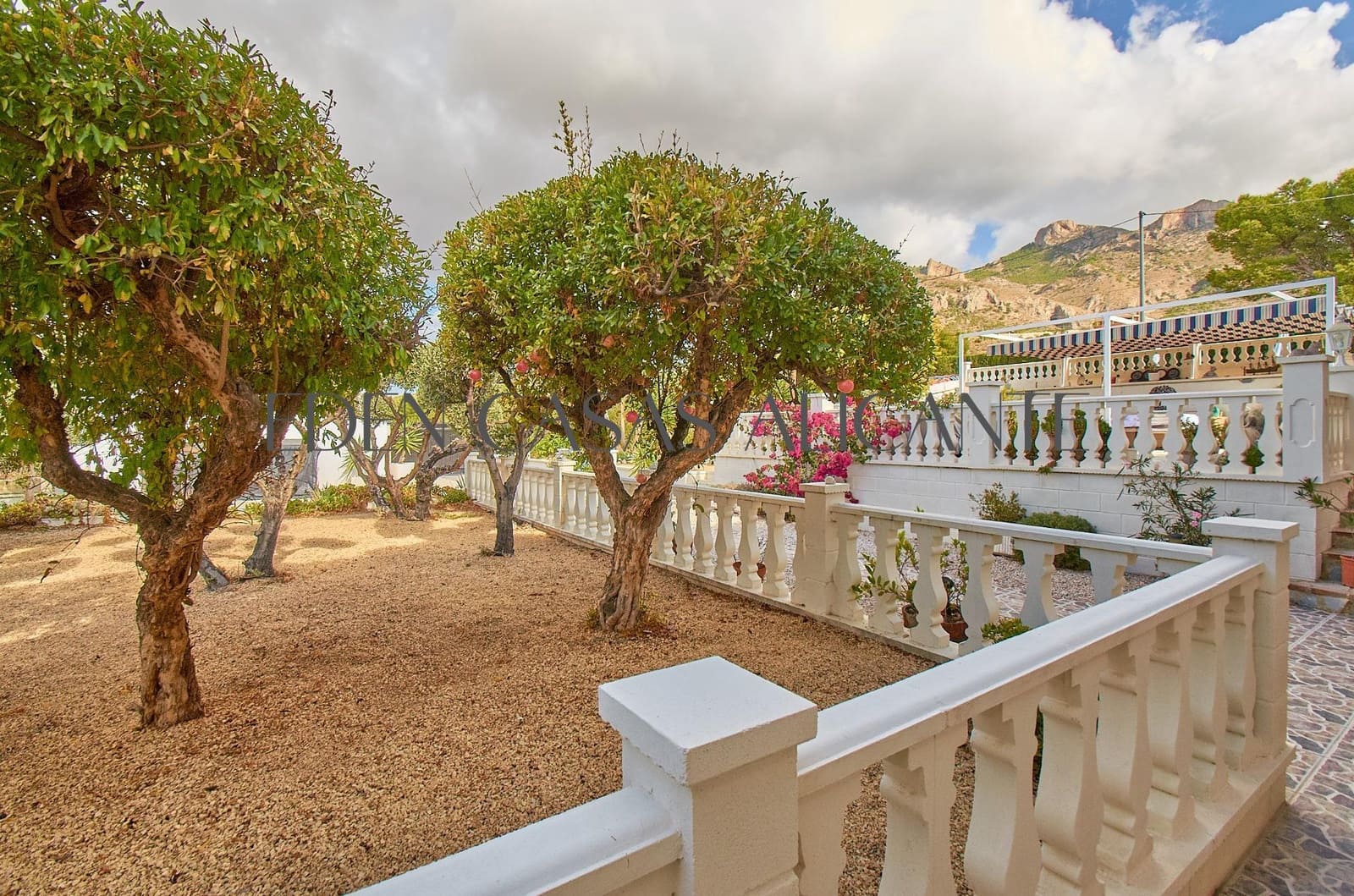 5 Zimmer Finca/Landgut zu verkaufen in Busot mit Pool Garage - 425.000 € (Ref: 10165187)