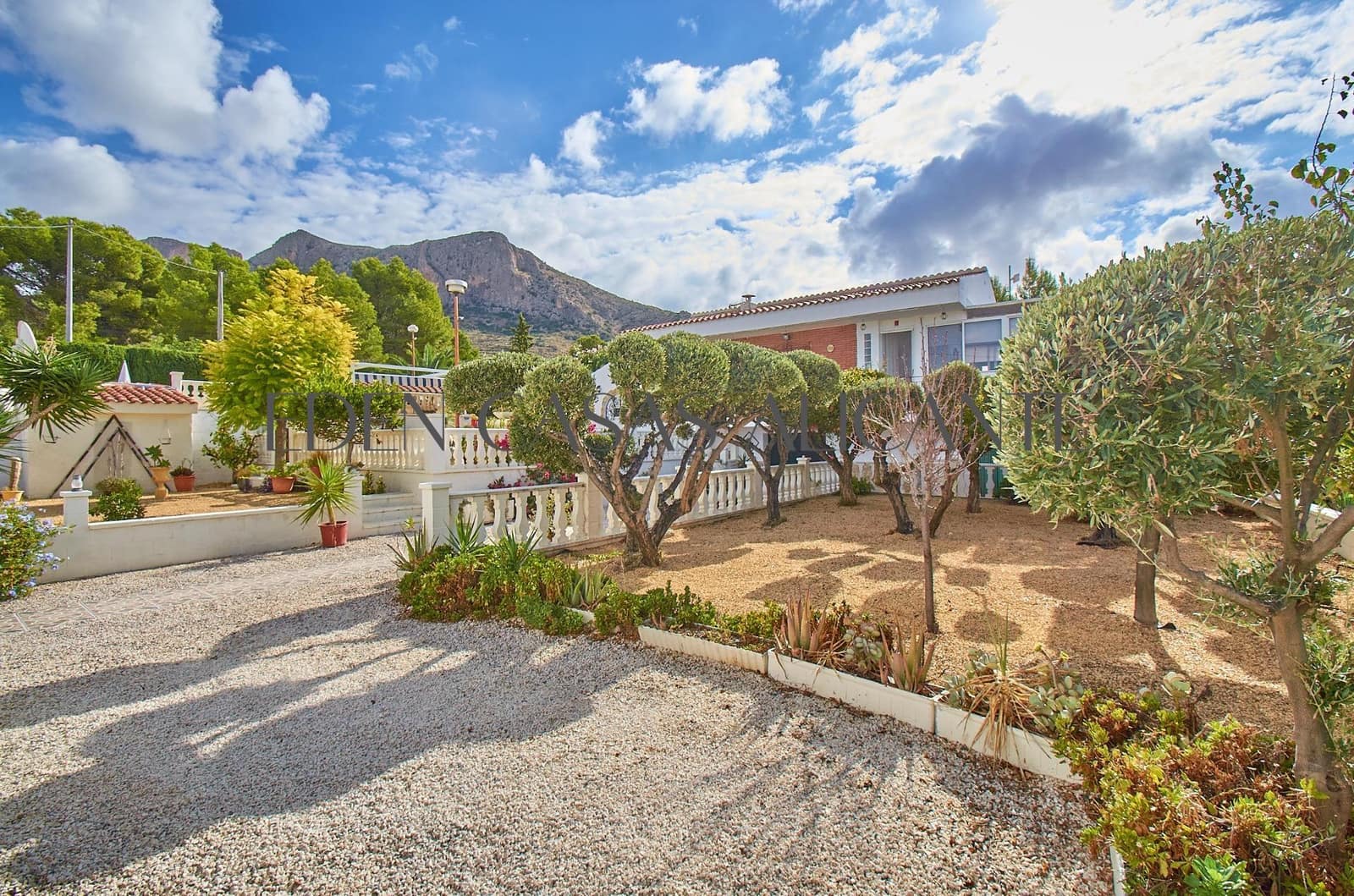 5 Zimmer Finca/Landgut zu verkaufen in Busot mit Pool Garage - 425.000 € (Ref: 10165187)