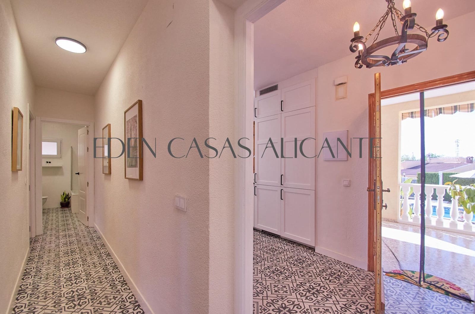 3 bedroom Villa for sale in Busot with pool garage - € 435,000 (Ref: 10168647)