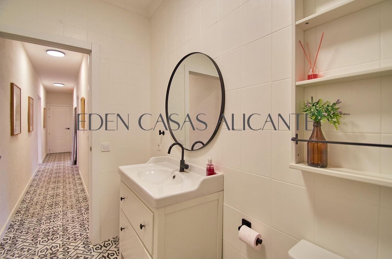 3 bedroom Villa for sale in Busot with pool garage - € 435,000 (Ref: 10168647)