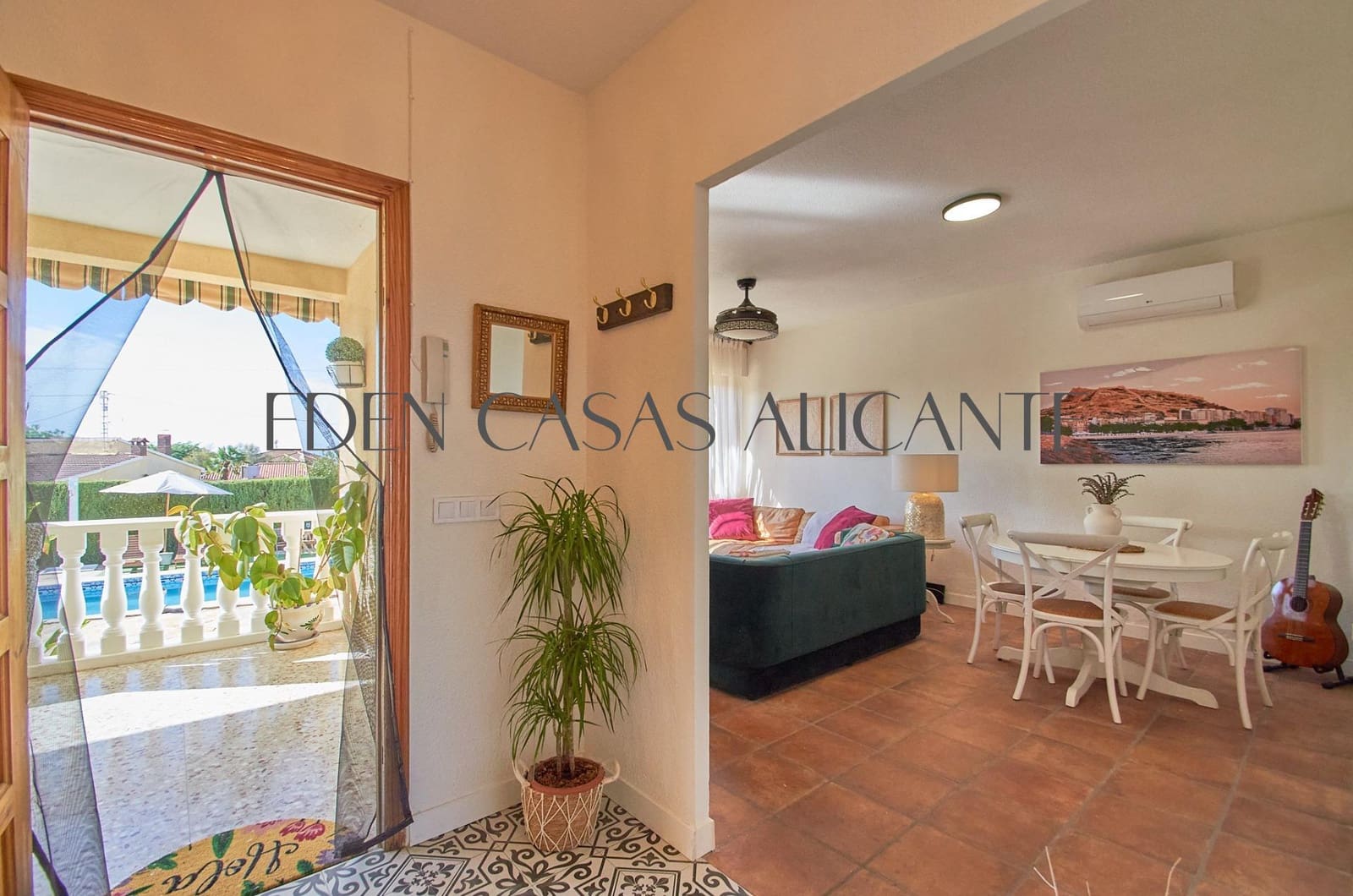 3 bedroom Villa for sale in Busot with pool garage - € 435,000 (Ref: 10168647)