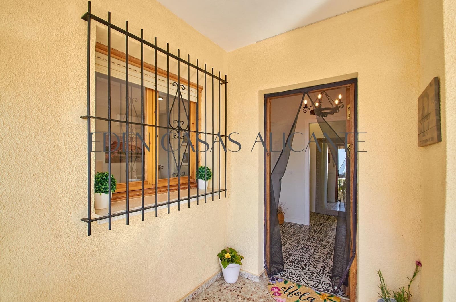 3 bedroom Villa for sale in Busot with pool garage - € 435,000 (Ref: 10168647)