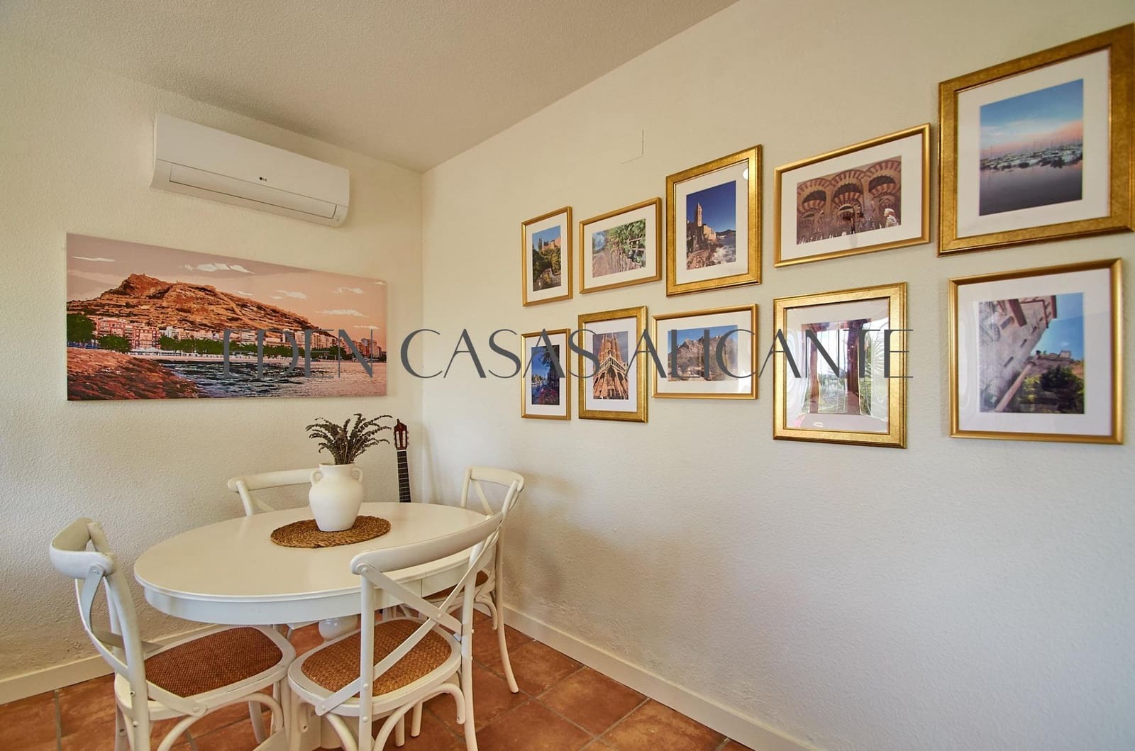 3 bedroom Villa for sale in Busot with pool garage - € 435,000 (Ref: 10168647)