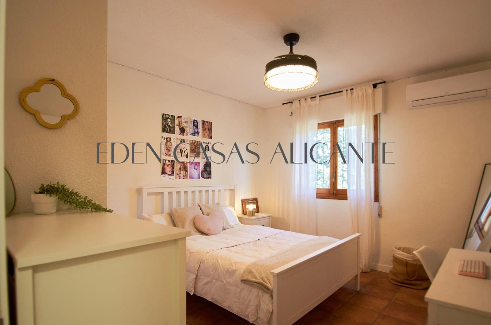 3 bedroom Villa for sale in Busot with pool garage - € 435,000 (Ref: 10168647)
