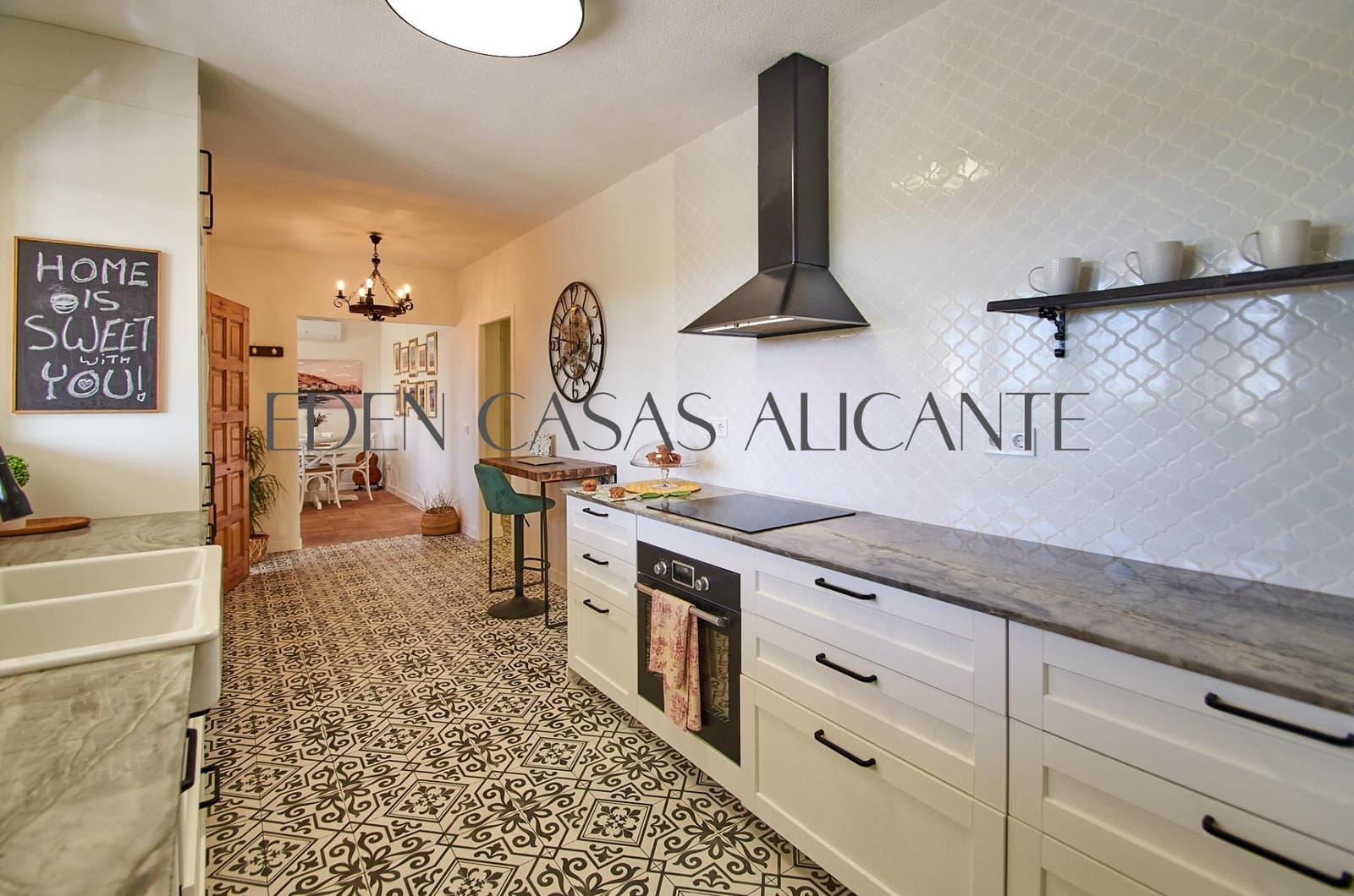 3 bedroom Villa for sale in Busot with pool garage - € 435,000 (Ref: 10168647)