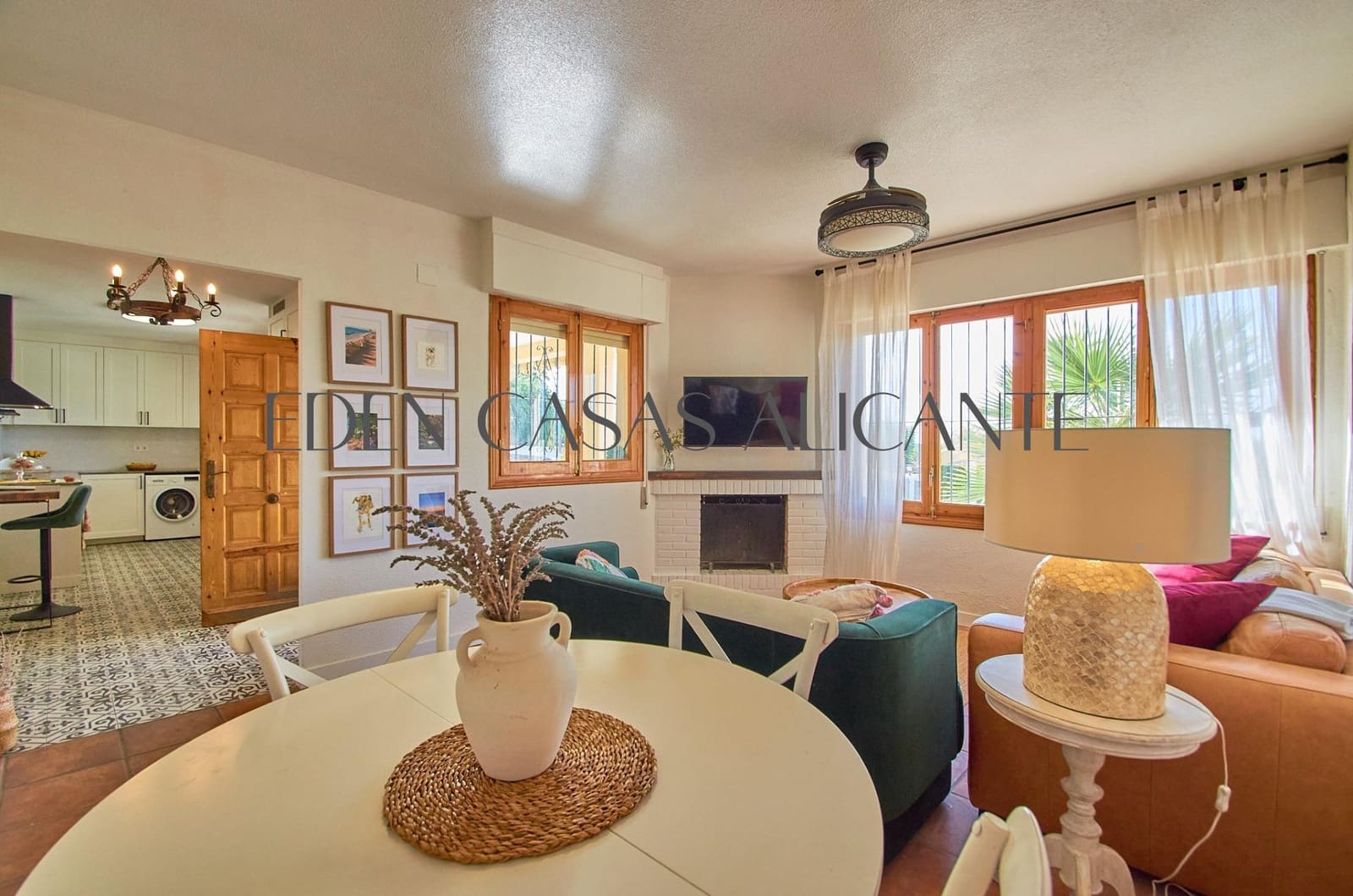 3 bedroom Villa for sale in Busot with pool garage - € 435,000 (Ref: 10168647)