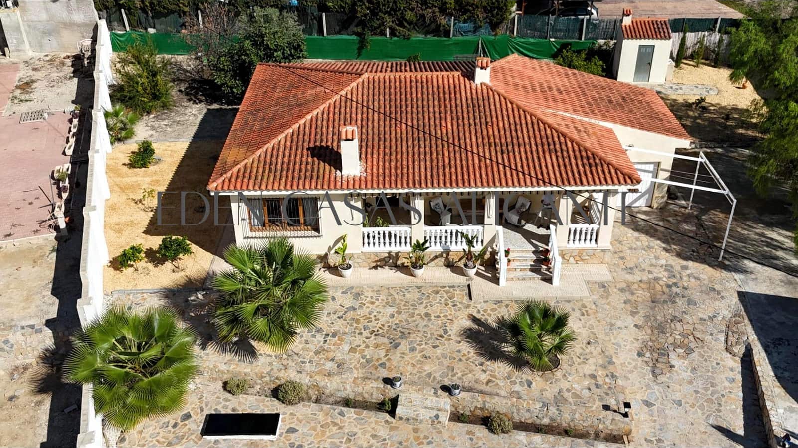 3 bedroom Villa for sale in Busot with pool garage - € 435,000 (Ref: 10168647)