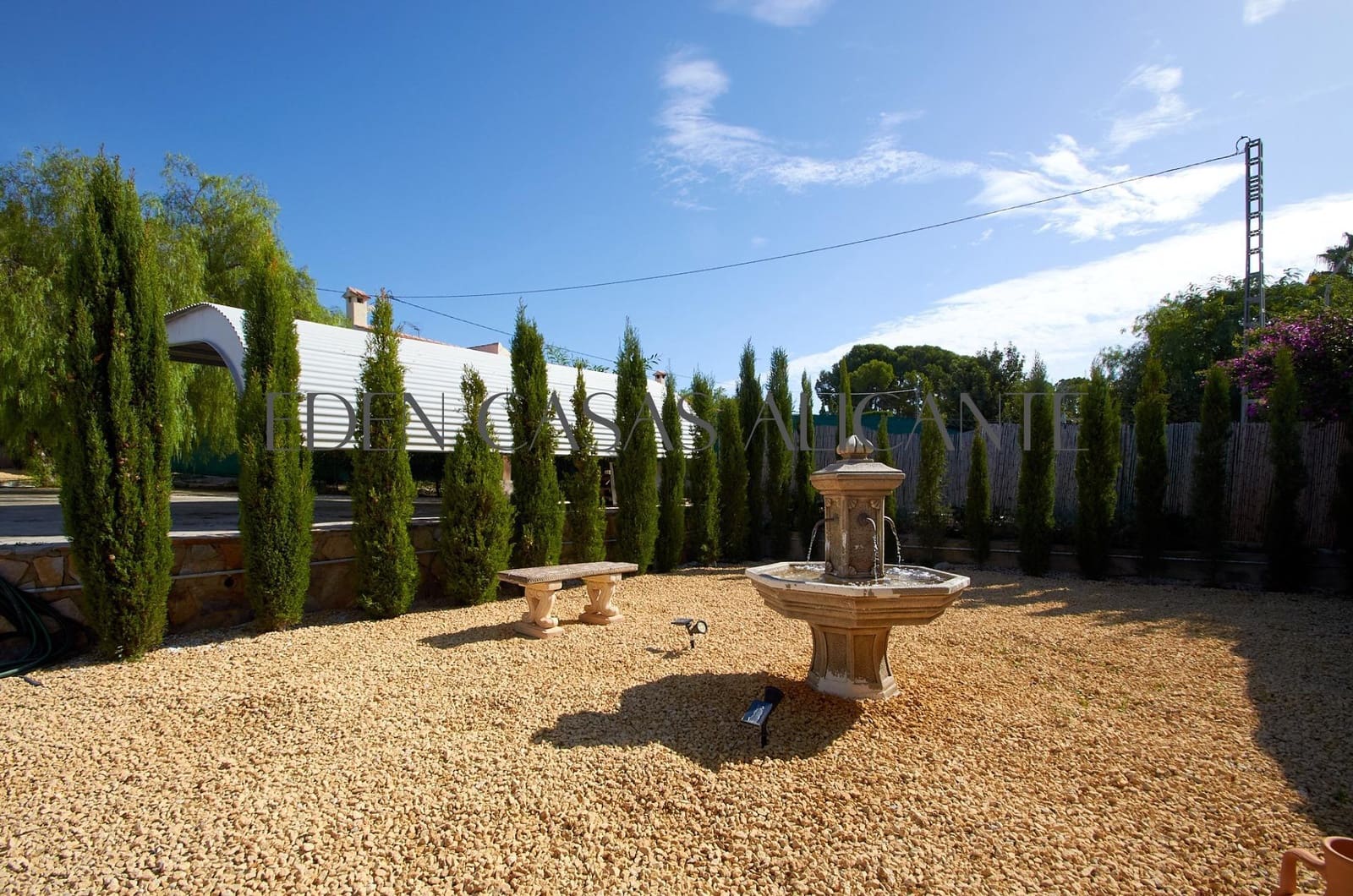3 bedroom Villa for sale in Busot with pool garage - € 435,000 (Ref: 10168647)