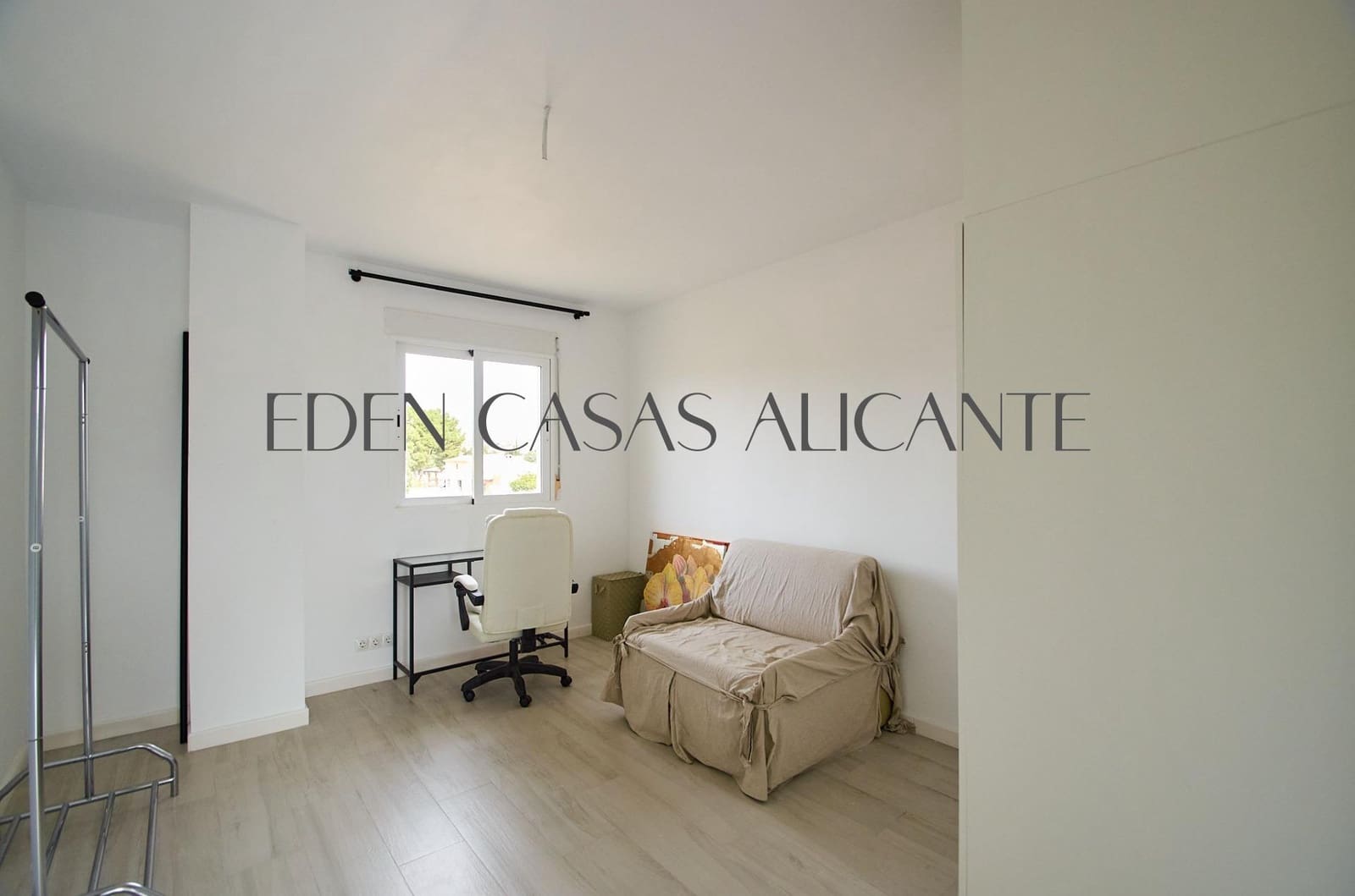 4 chambre Villa/Maison à vendre à Busot avec piscine - 525 000 € (Ref: 7773663)