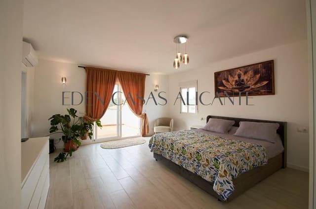 4 chambre Villa/Maison à vendre à Busot avec piscine - 525 000 € (Ref: 7773663)