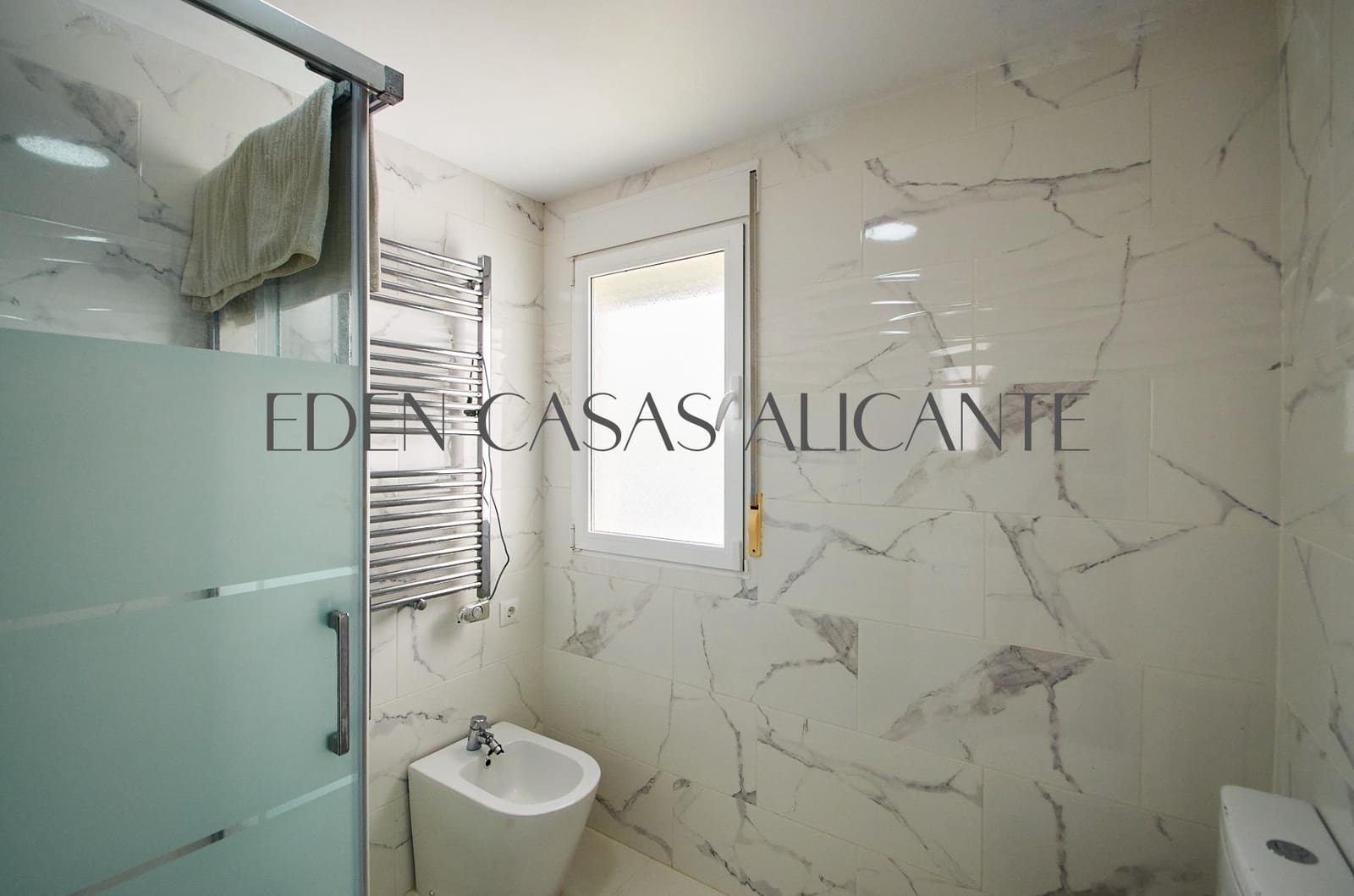 4 chambre Villa/Maison à vendre à Busot avec piscine - 525 000 € (Ref: 7773663)