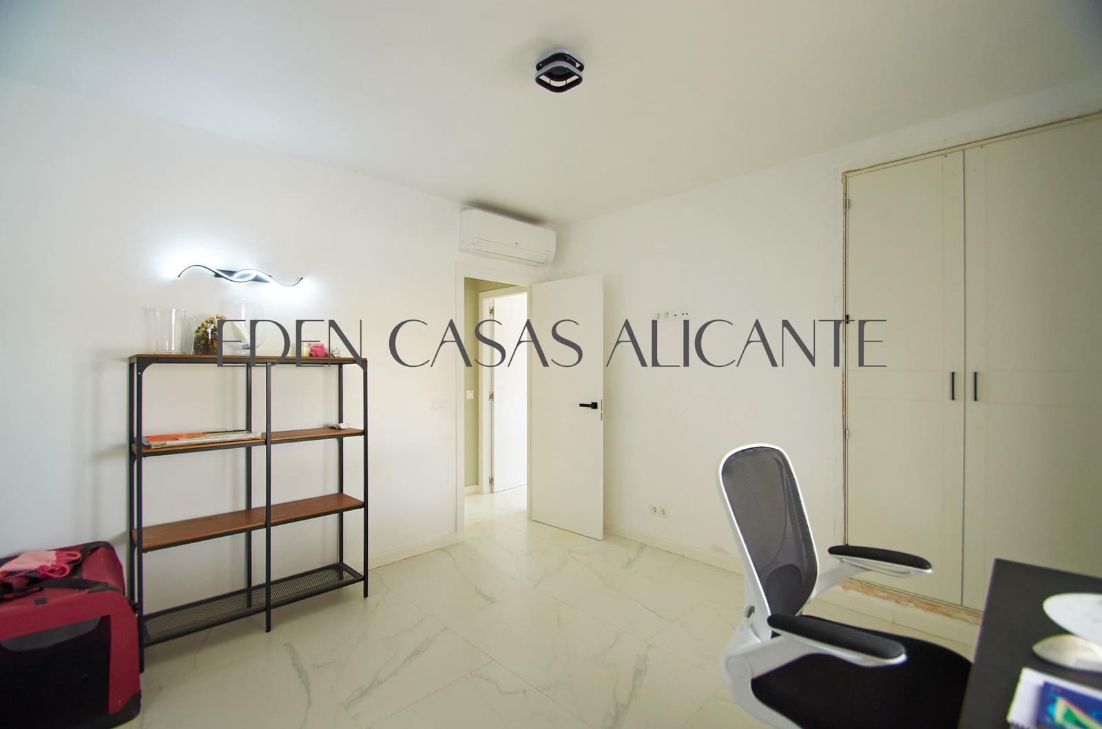 4 chambre Villa/Maison à vendre à Busot avec piscine - 525 000 € (Ref: 7773663)