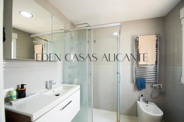 4 bedroom Villa for sale in Busot with pool - € 525,000 (Ref: 7773663)