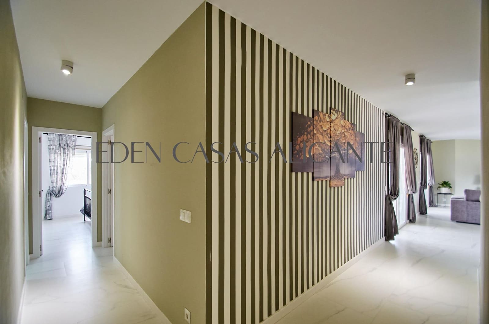 4 bedroom Villa for sale in Busot with pool - € 525,000 (Ref: 7773663)