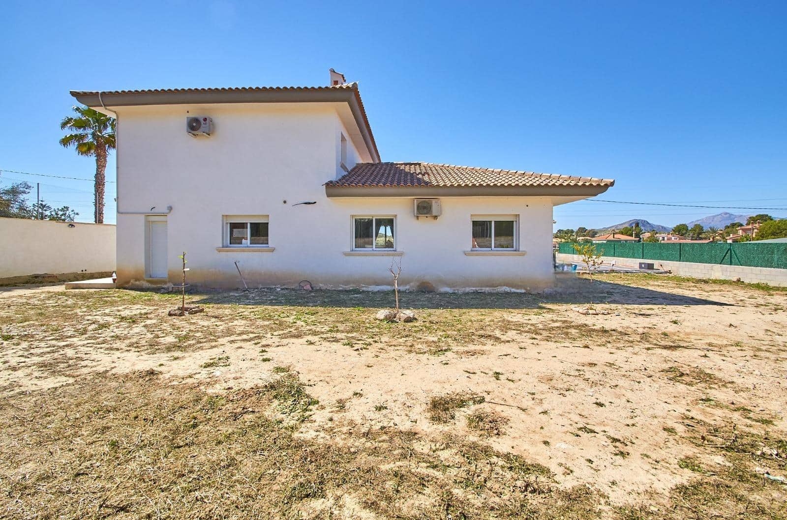 4 makuuhuone Huvila myytävänä paikassa Busot mukana uima-altaan - 525 000 € (Ref: 7773663)