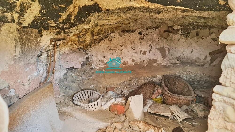 Grunde uden byggetilladelser til salg i Jijona / Xixona - € 35.000 (Ref: 8033947)