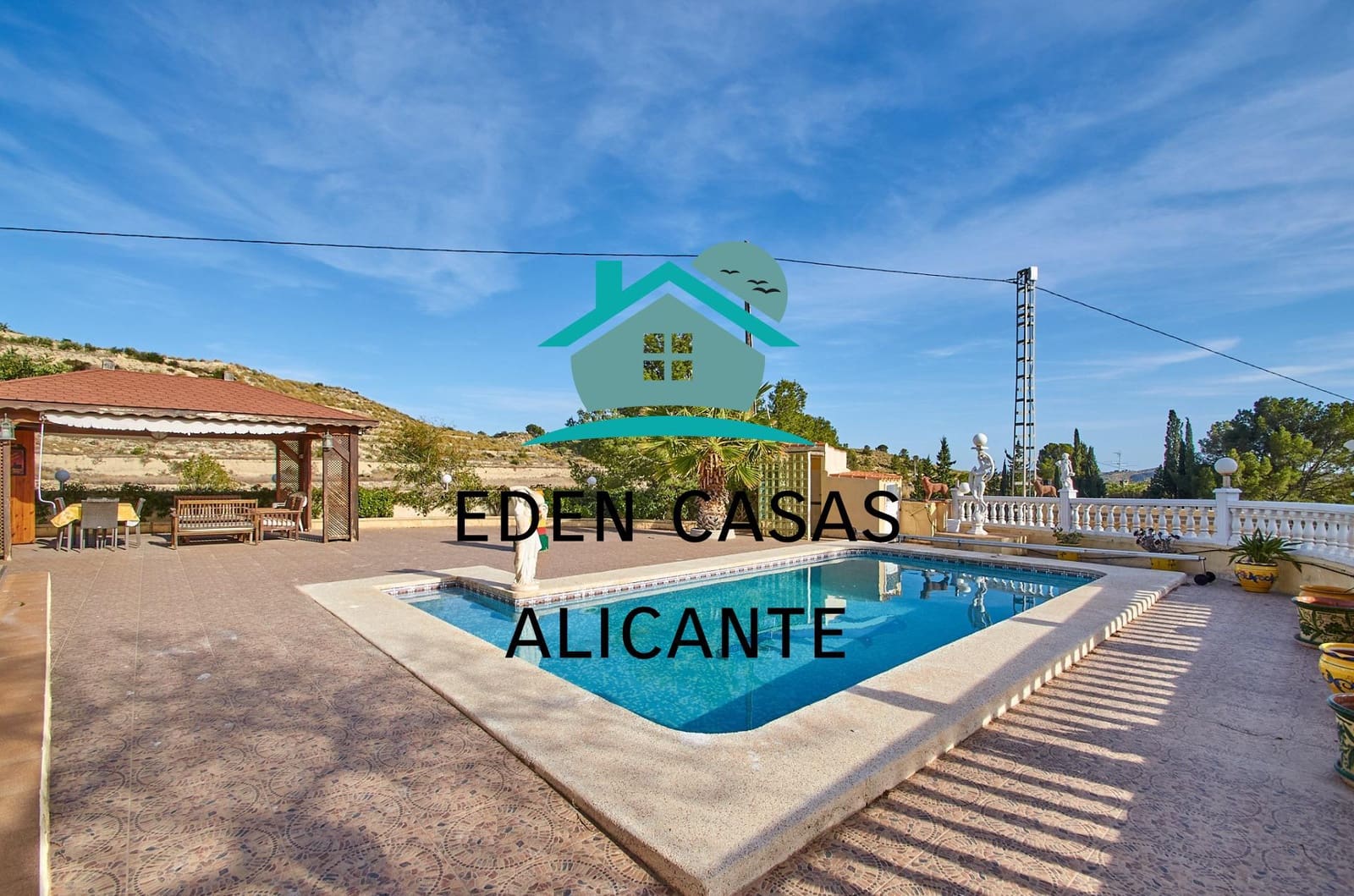 4 slaapkamer Villa te koop in El Campello met zwembad garage - € 385.000 (Ref: 8252116)