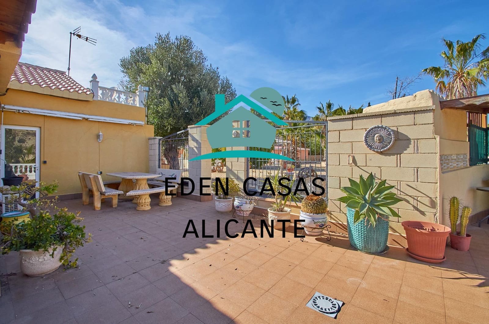 4 slaapkamer Villa te koop in El Campello met zwembad garage - € 385.000 (Ref: 8252116)