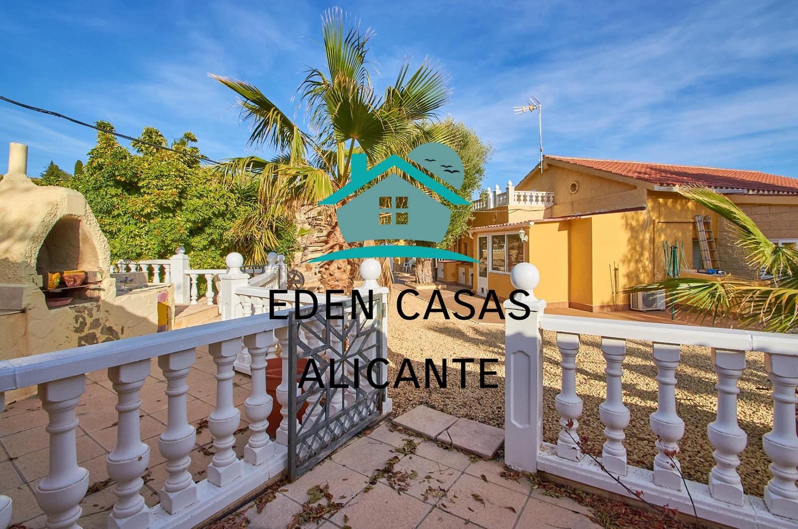 4 slaapkamer Villa te koop in El Campello met zwembad garage - € 385.000 (Ref: 8252116)