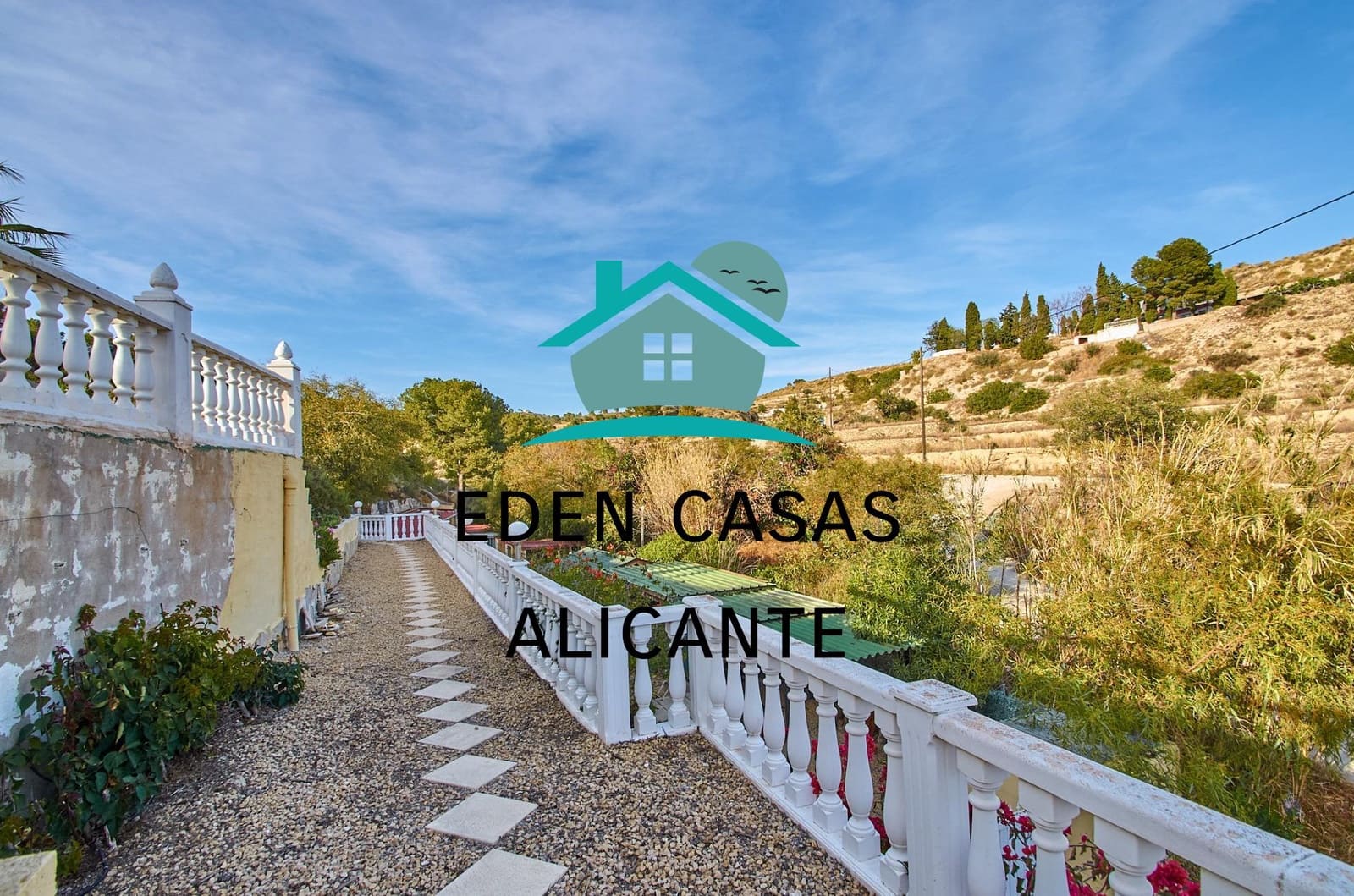 4 slaapkamer Villa te koop in El Campello met zwembad garage - € 385.000 (Ref: 8252116)