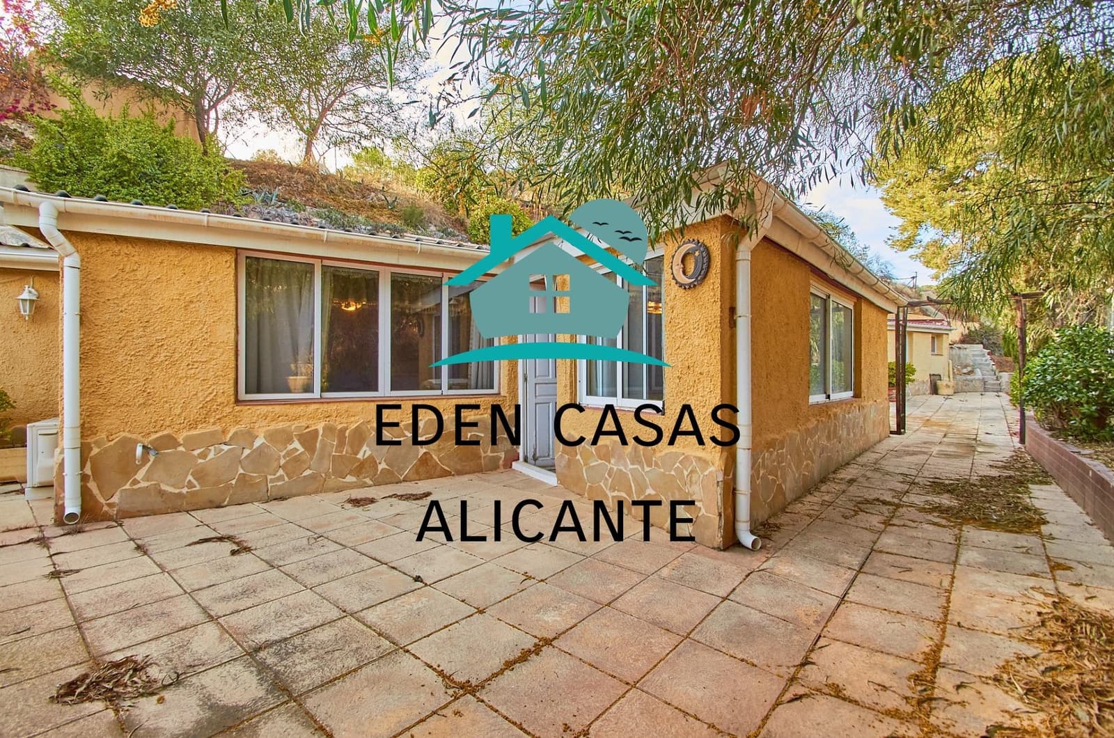 4 slaapkamer Villa te koop in El Campello met zwembad garage - € 385.000 (Ref: 8252116)