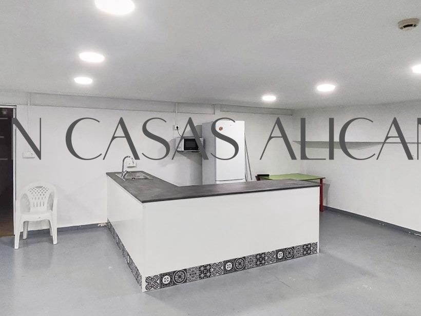 4 chambre Appartement à vendre à Playa de San Juan avec piscine - 620 000 € (Ref: 8333906)
