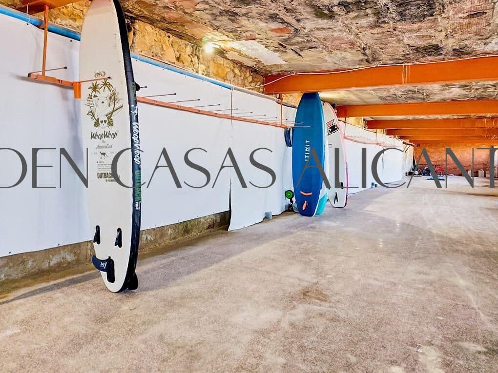 4 chambre Appartement à vendre à Playa de San Juan avec piscine - 620 000 € (Ref: 8333906)