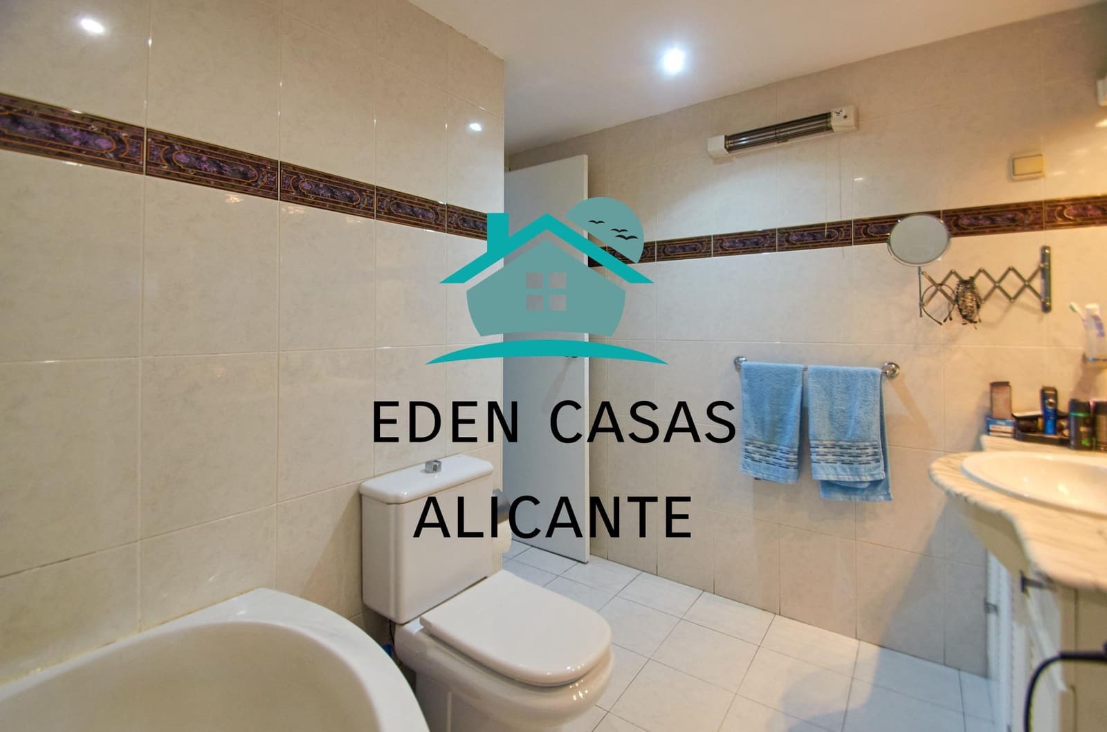 4 chambre Appartement à vendre à Playa de San Juan avec piscine - 620 000 € (Ref: 8333906)