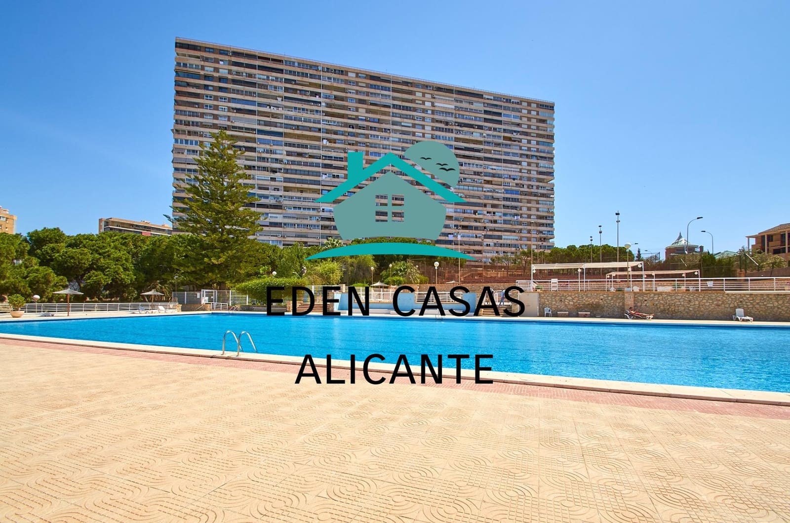 4 chambre Appartement à vendre à Playa de San Juan avec piscine - 620 000 € (Ref: 8333906)