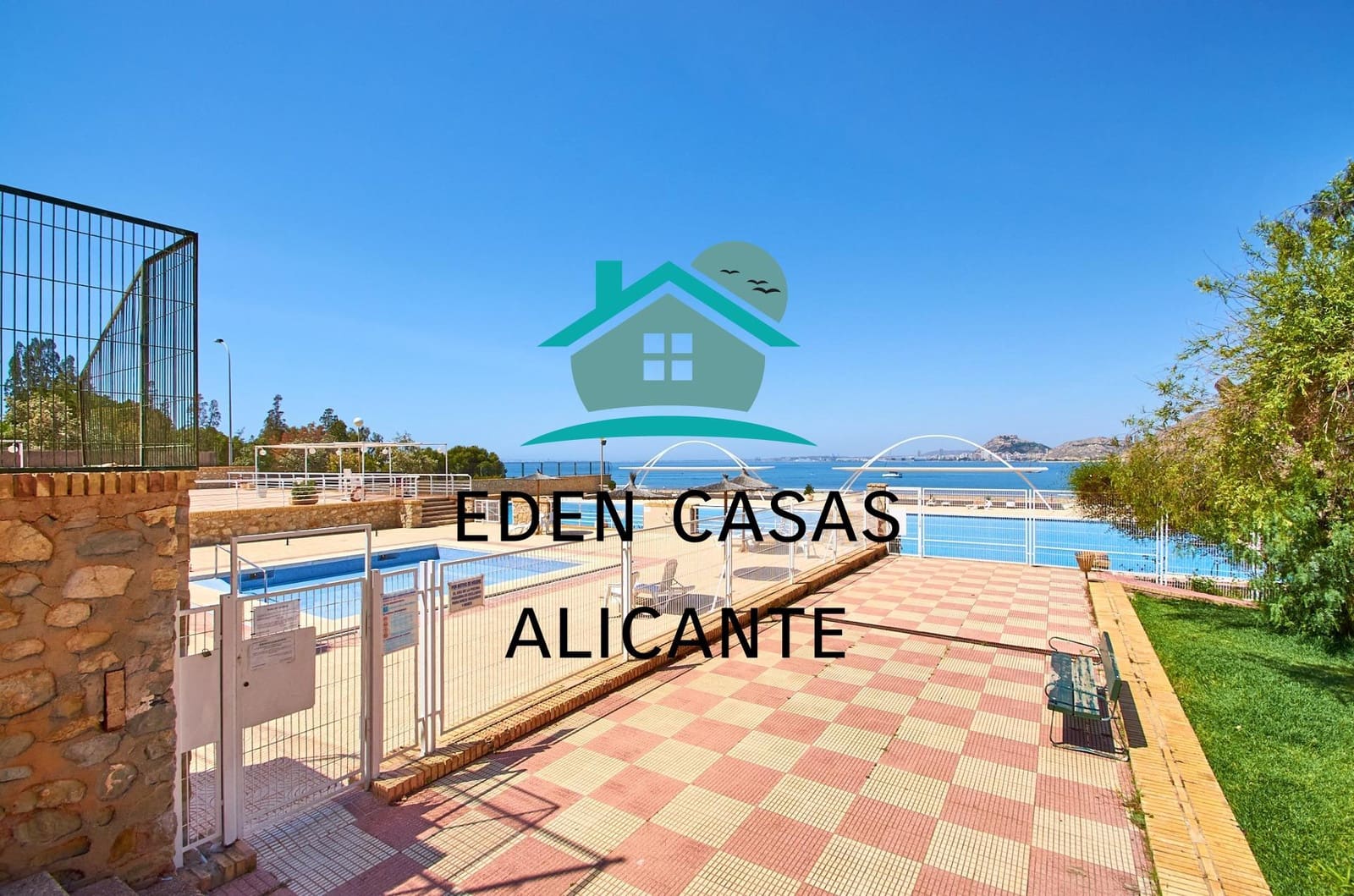 4 chambre Appartement à vendre à Playa de San Juan avec piscine - 620 000 € (Ref: 8333906)