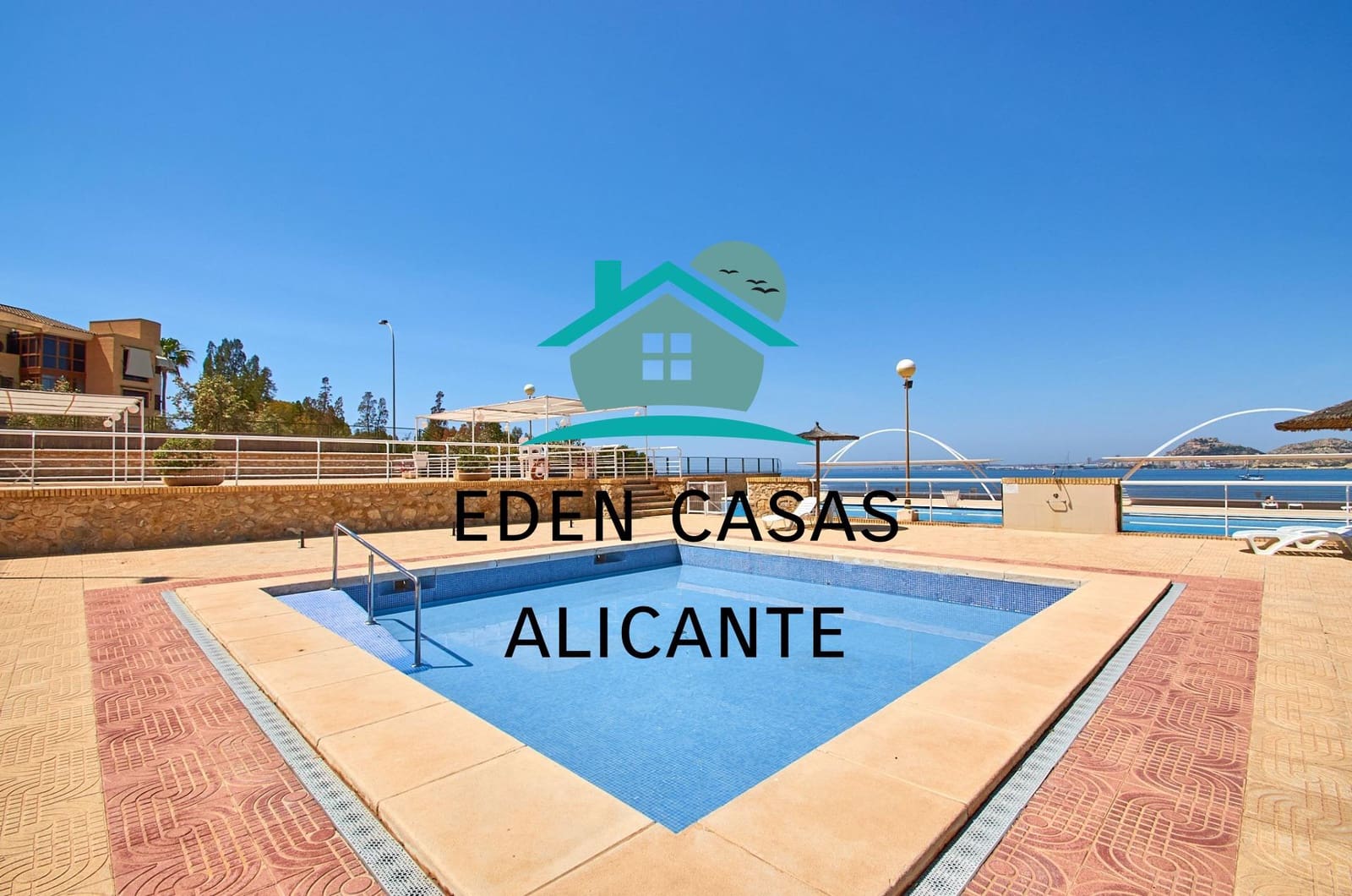 4 chambre Appartement à vendre à Playa de San Juan avec piscine - 620 000 € (Ref: 8333906)