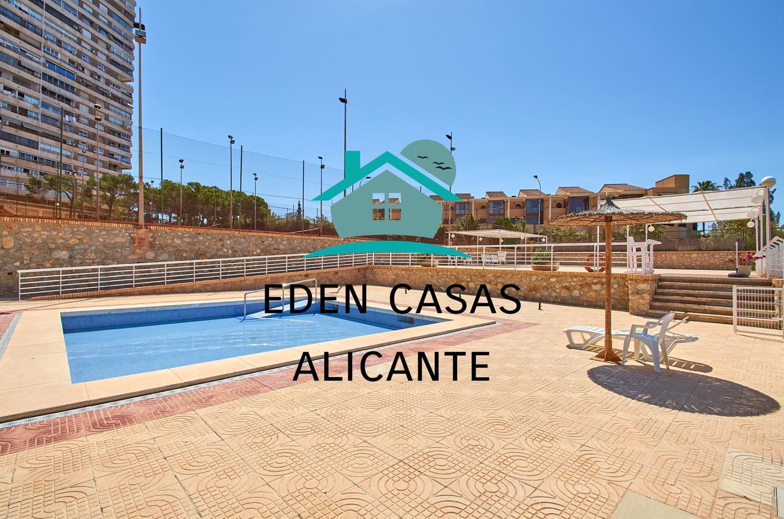 4 chambre Appartement à vendre à Playa de San Juan avec piscine - 620 000 € (Ref: 8333906)
