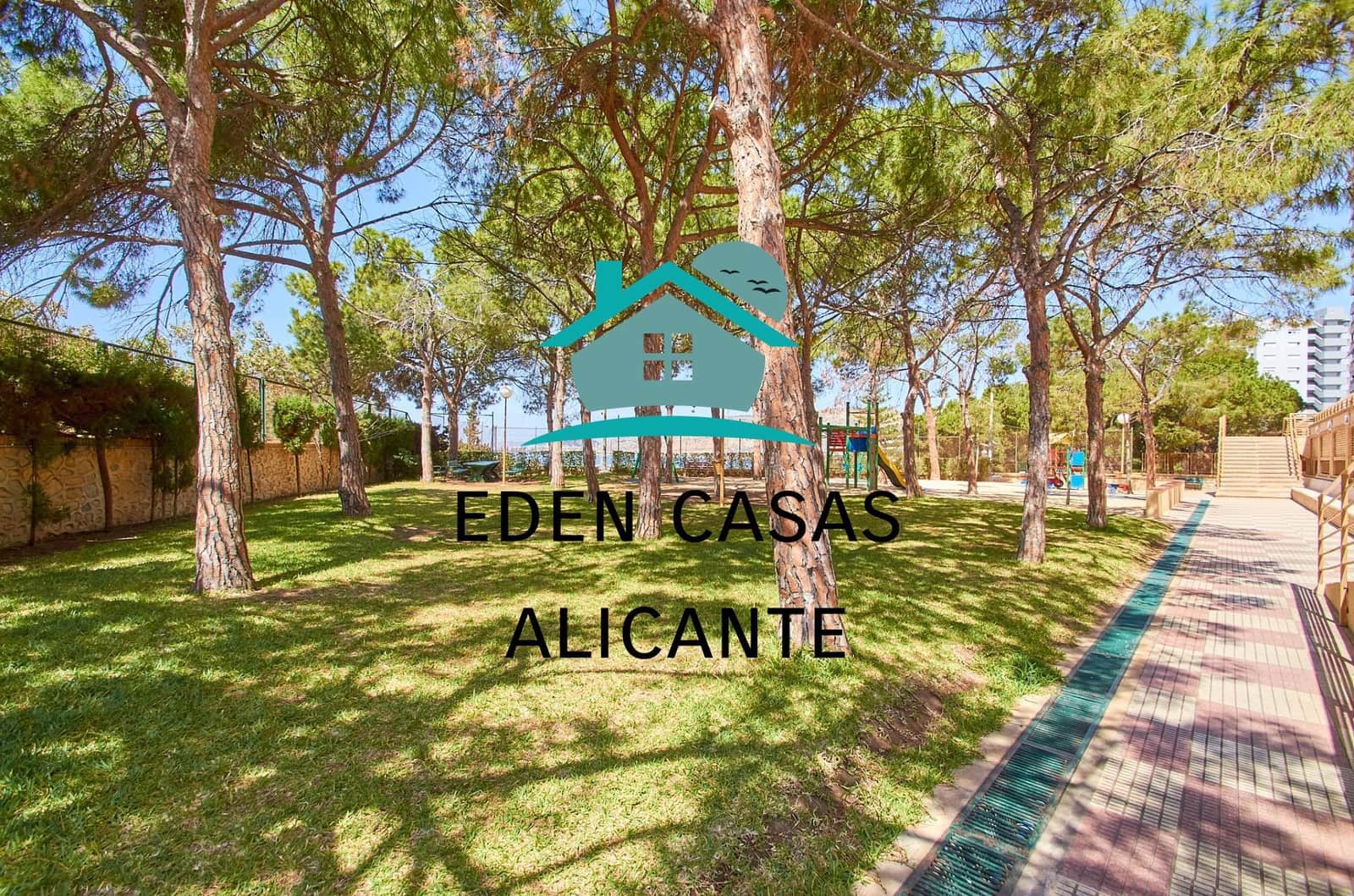 4 chambre Appartement à vendre à Playa de San Juan avec piscine - 620 000 € (Ref: 8333906)