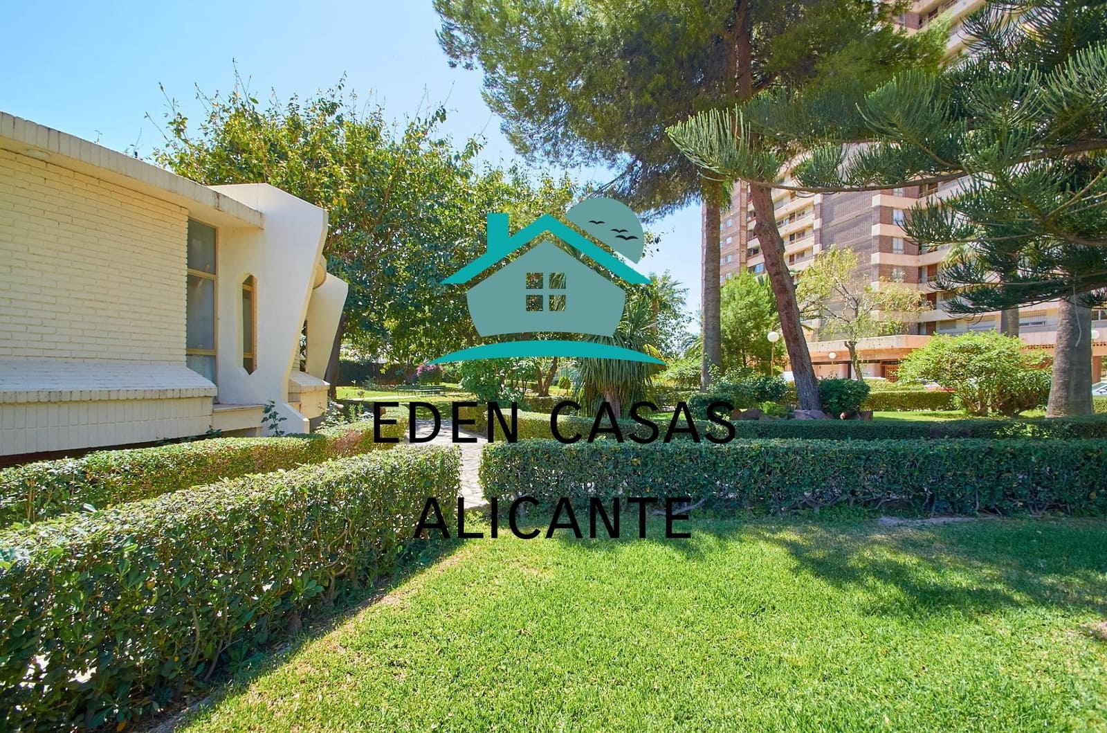 4 chambre Appartement à vendre à Playa de San Juan avec piscine - 620 000 € (Ref: 8333906)