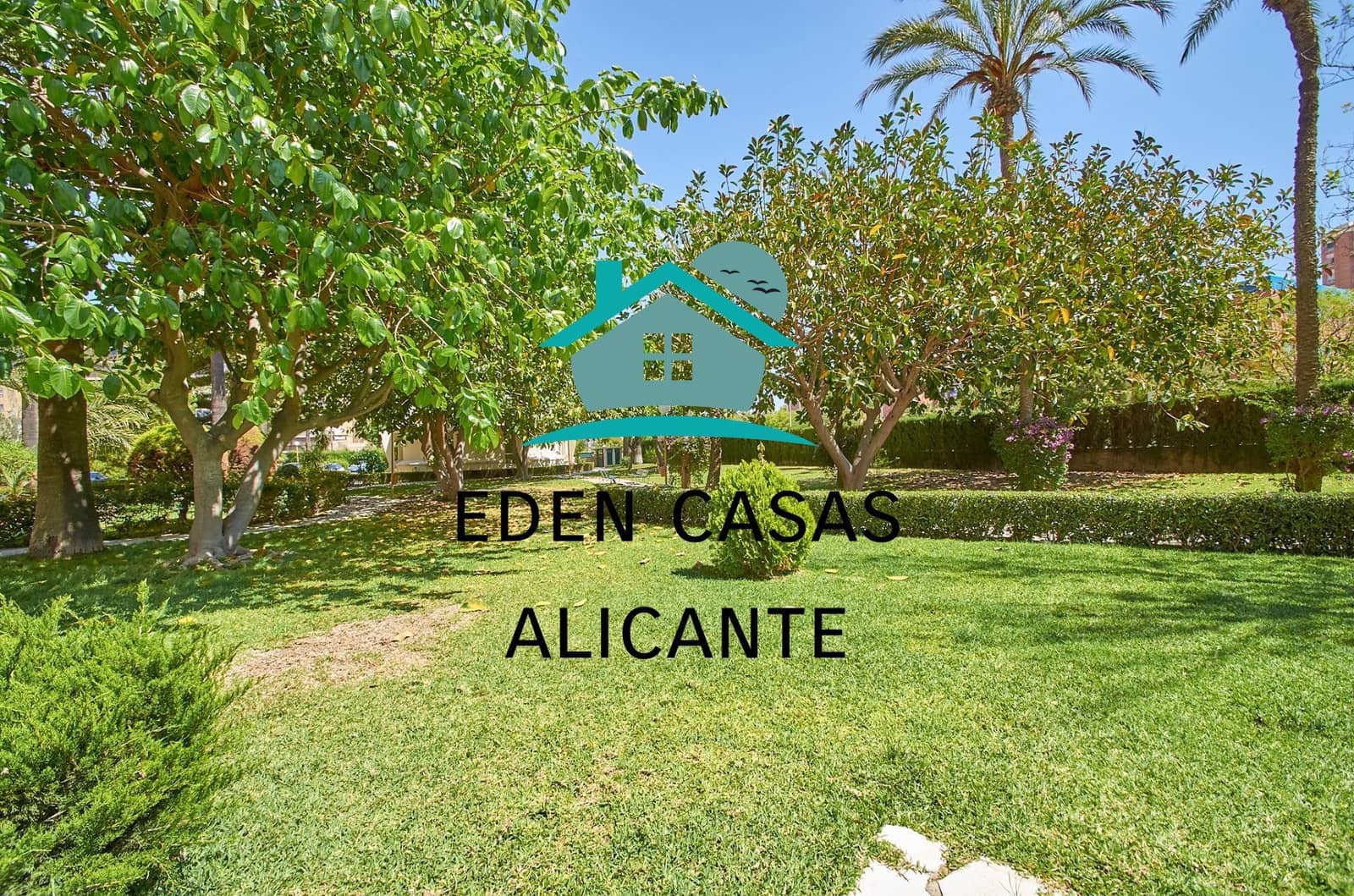 4 chambre Appartement à vendre à Playa de San Juan avec piscine - 620 000 € (Ref: 8333906)