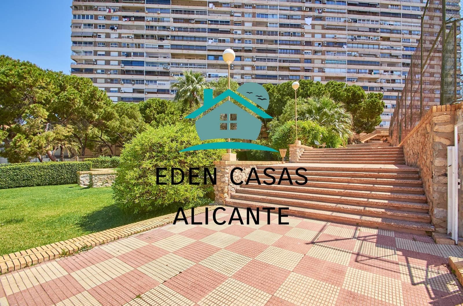 4 chambre Appartement à vendre à Playa de San Juan avec piscine - 620 000 € (Ref: 8333906)