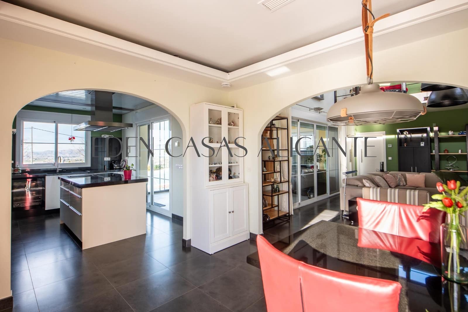 5 soveværelse Villa til salg i Aguaderas med swimmingpool garage - € 650.000 (Ref: 8741595)