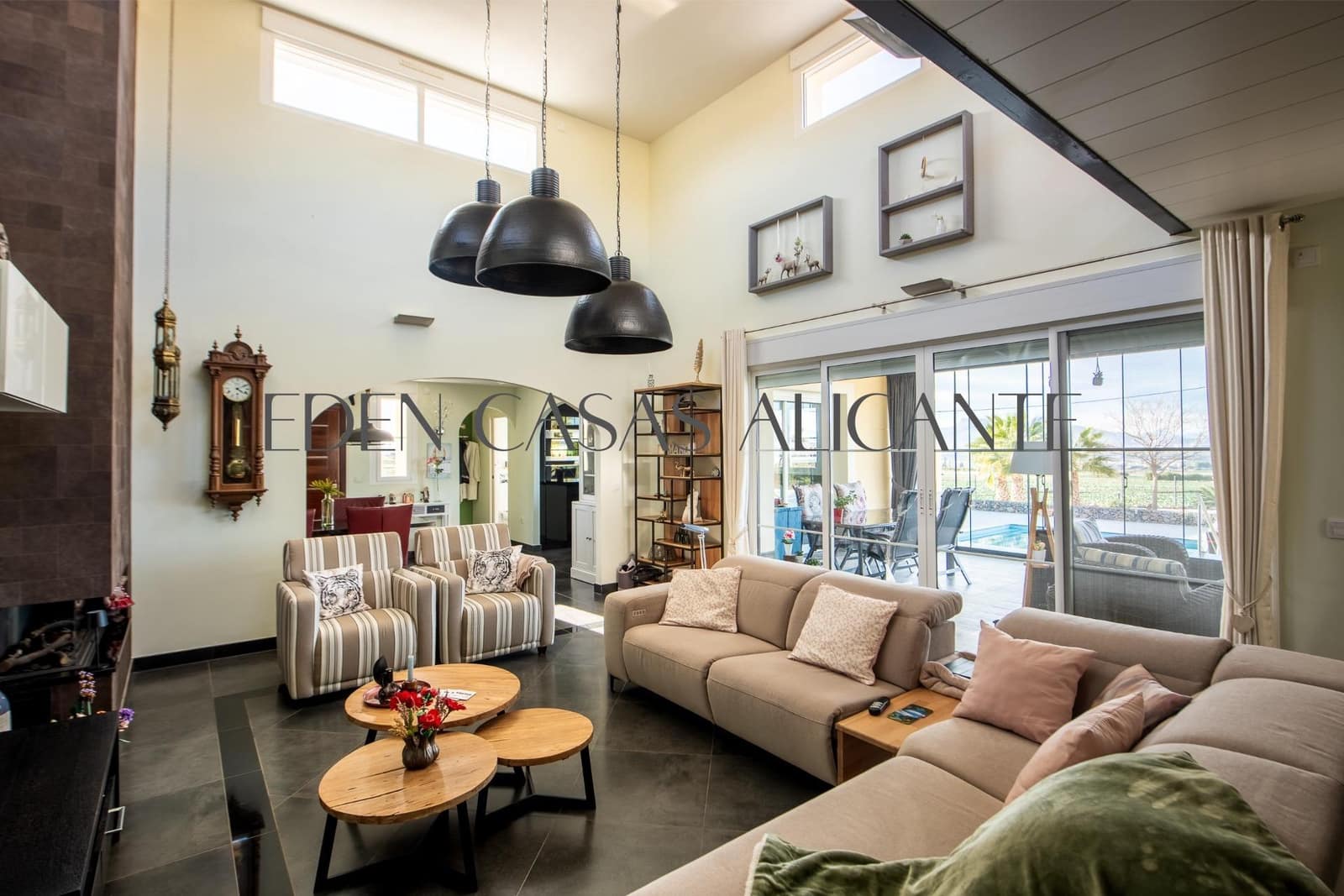 5 soveværelse Villa til salg i Aguaderas med swimmingpool garage - € 650.000 (Ref: 8741595)