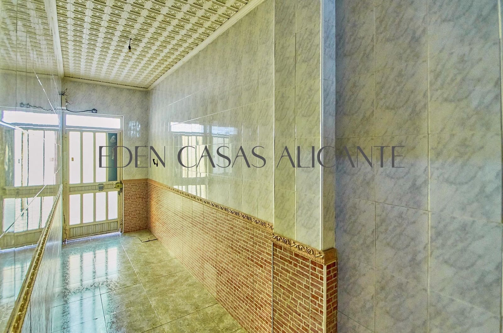 9 slaapkamer Villa te koop in El Campello - € 435.000 (Ref: 8822607)