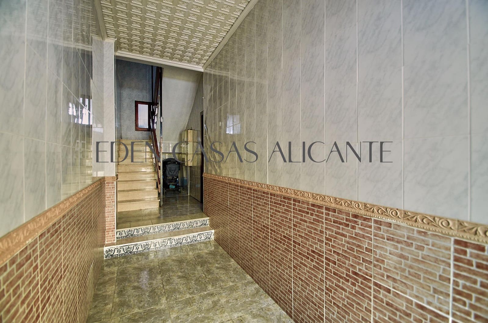 9 slaapkamer Villa te koop in El Campello - € 435.000 (Ref: 8822607)