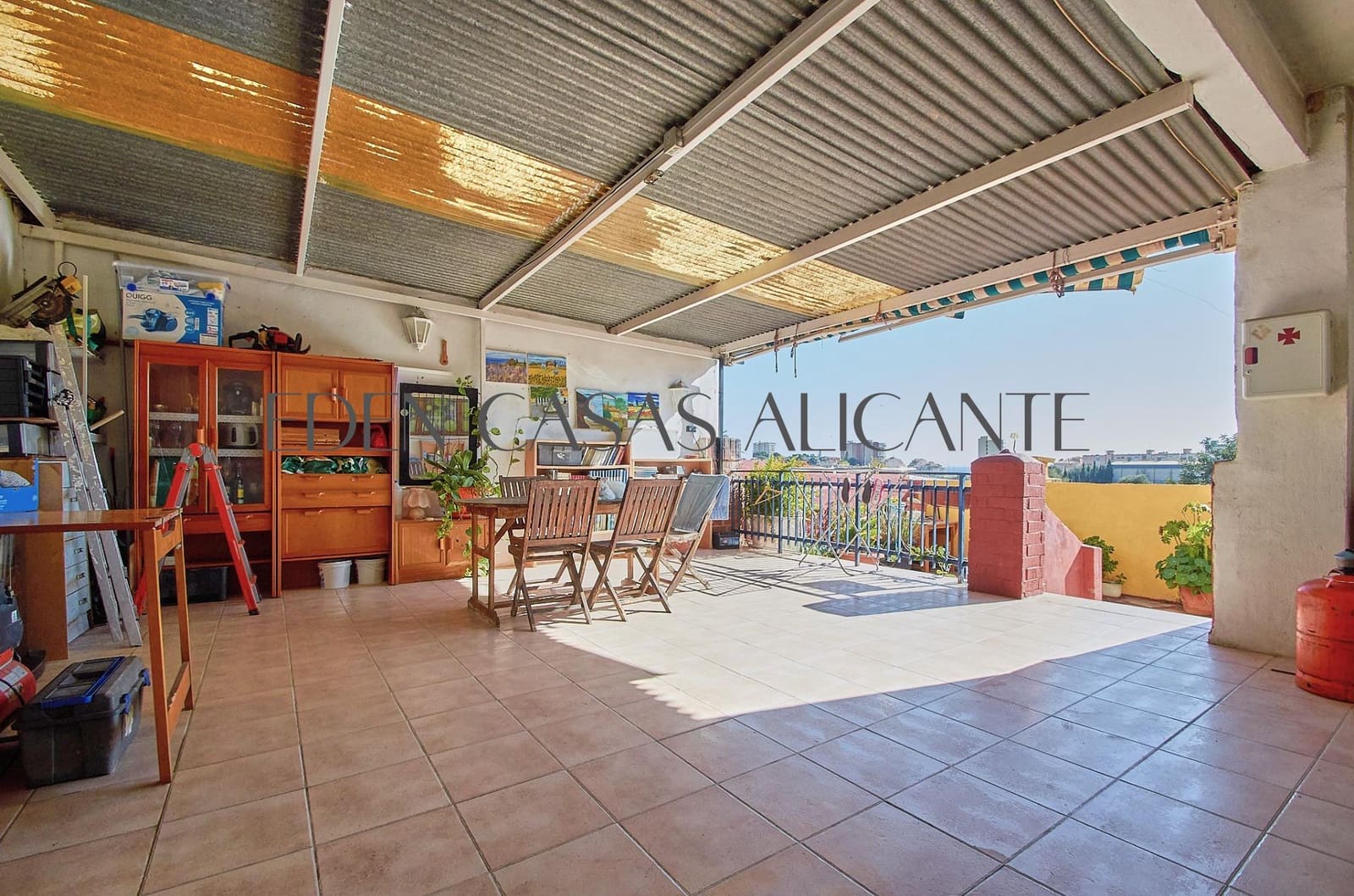 9 slaapkamer Villa te koop in El Campello - € 435.000 (Ref: 8822607)