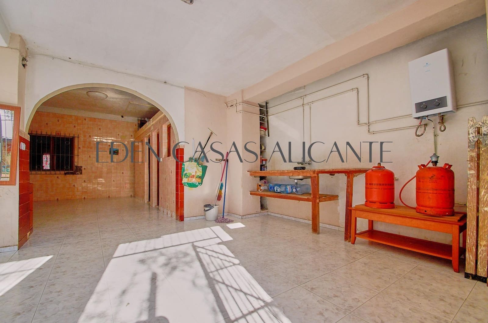 9 slaapkamer Villa te koop in El Campello - € 435.000 (Ref: 8822607)