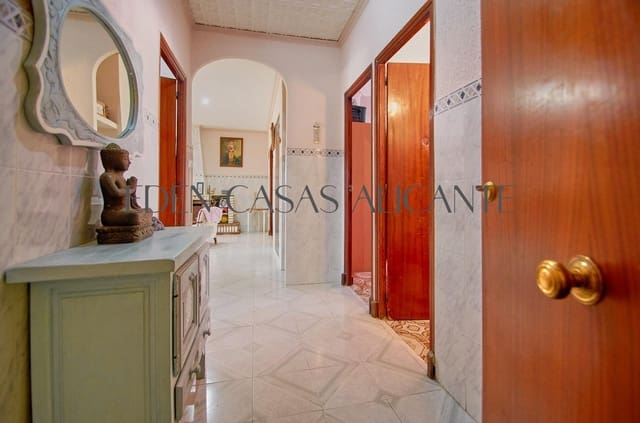 9 sovrum Radhus till salu i El Campello - 420 000 € (Ref: 8822607)