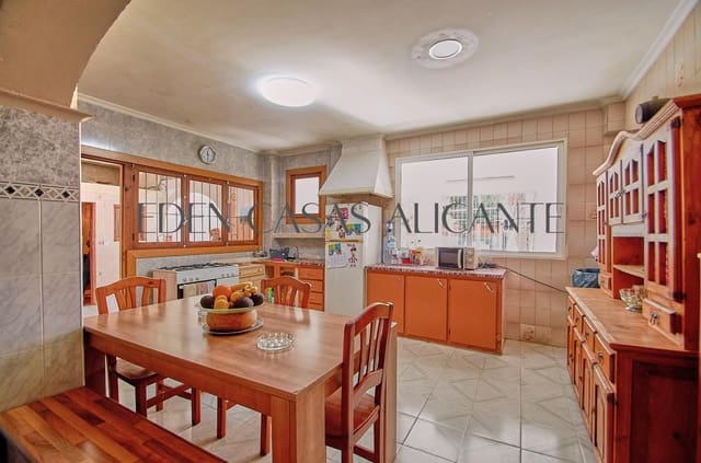 9 sovrum Radhus till salu i El Campello - 420 000 € (Ref: 8822607)