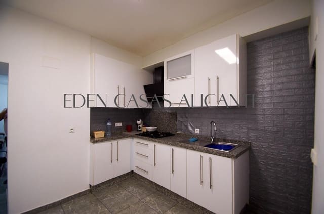 6 slaapkamer Rijtjeshuis te koop in Busot - € 219.000 (Ref: 8928833)