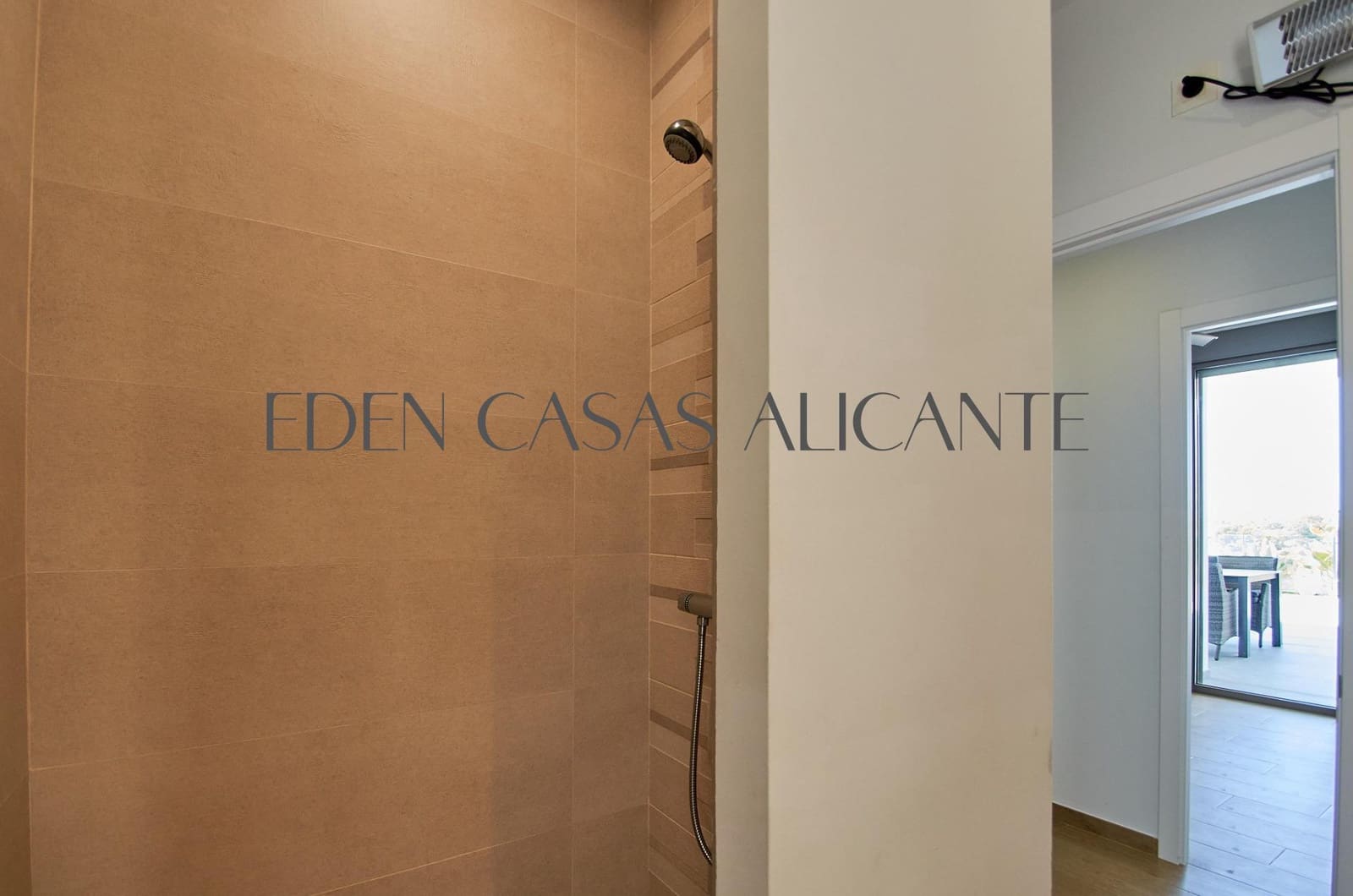 5 quarto Moradia para venda em Muchamiel / Mutxamel com piscina garagem - 985 000 € (Ref: 8950774)