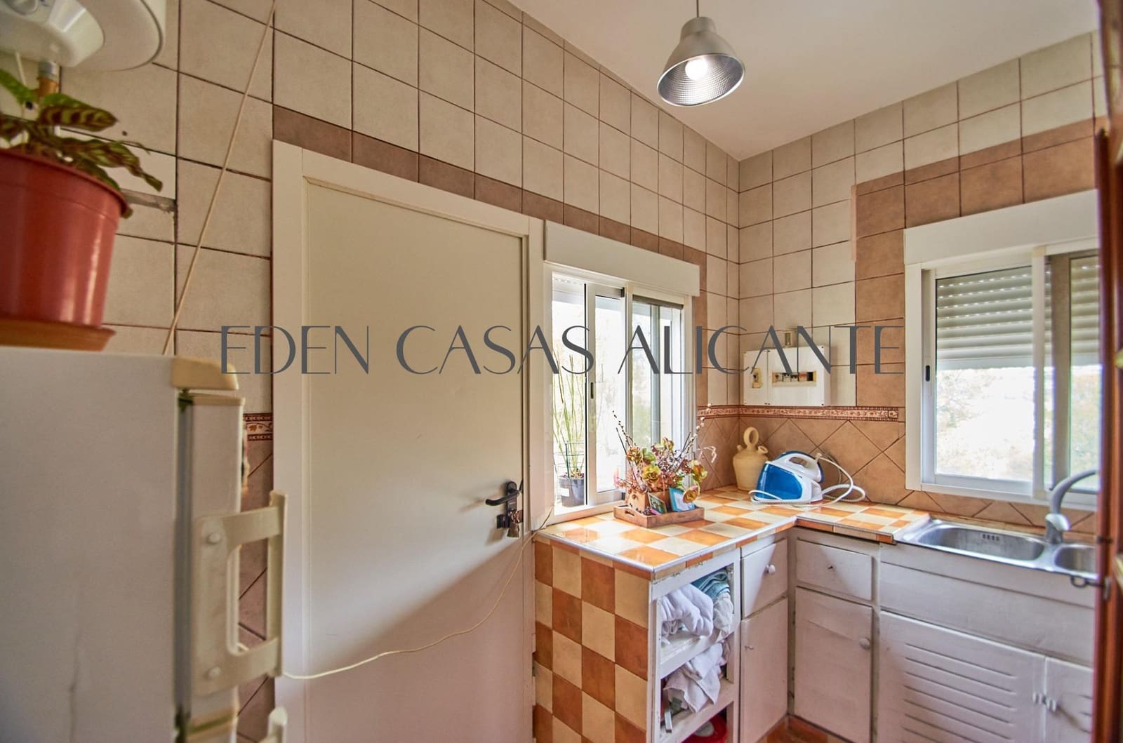 3 soveværelse Villa til salg i El Campello med swimmingpool garage - € 430.000 (Ref: 8993950)